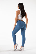 Load image into Gallery viewer, Melody shaping pants regular mid waist Light Blue Denim - Melody South Africa